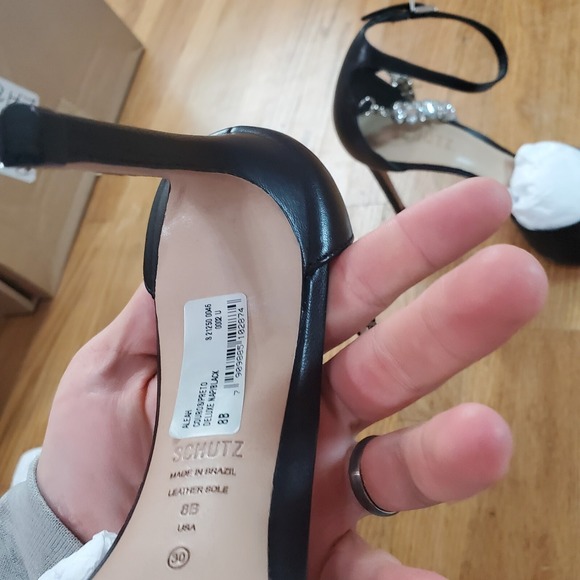 Schutz Aleah Leather Heels Sz 8 Pointed Toe Heel Black Rhinestone Chain NWOB - Picture 8 of 15